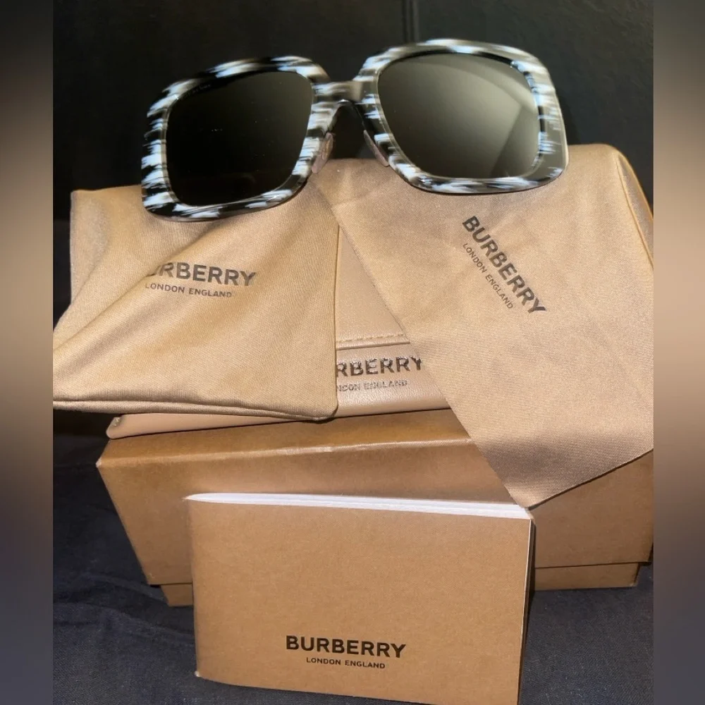 Burberry Penelope BE4363F 397887 Sunglasses Women's White/BlK/DRK Grey 55mm NEW